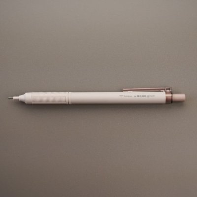 Tombow MONO graph Lite mechanická tužka kouřově hnědá s 0.5mm tuhou